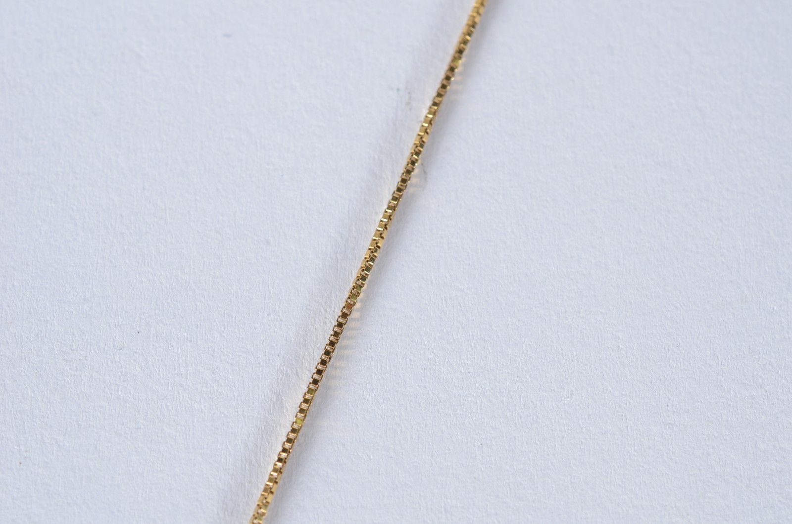 Colar com pendente feitio coração de ouro 18 k., contraste 750 mls... - foto 3 de 5