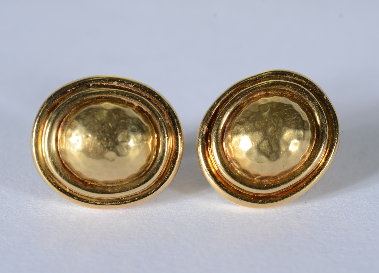 Par de brincos de ouro 18 k., feitio oval, contraste 750 mls. (Por... - foto 1 de 3