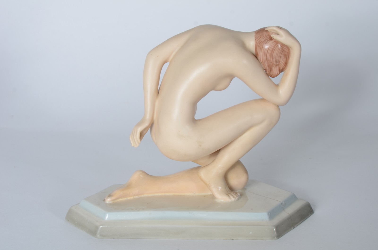 Art Deco - Escultura de porcelana alemã representando figura... - foto 3 de 8