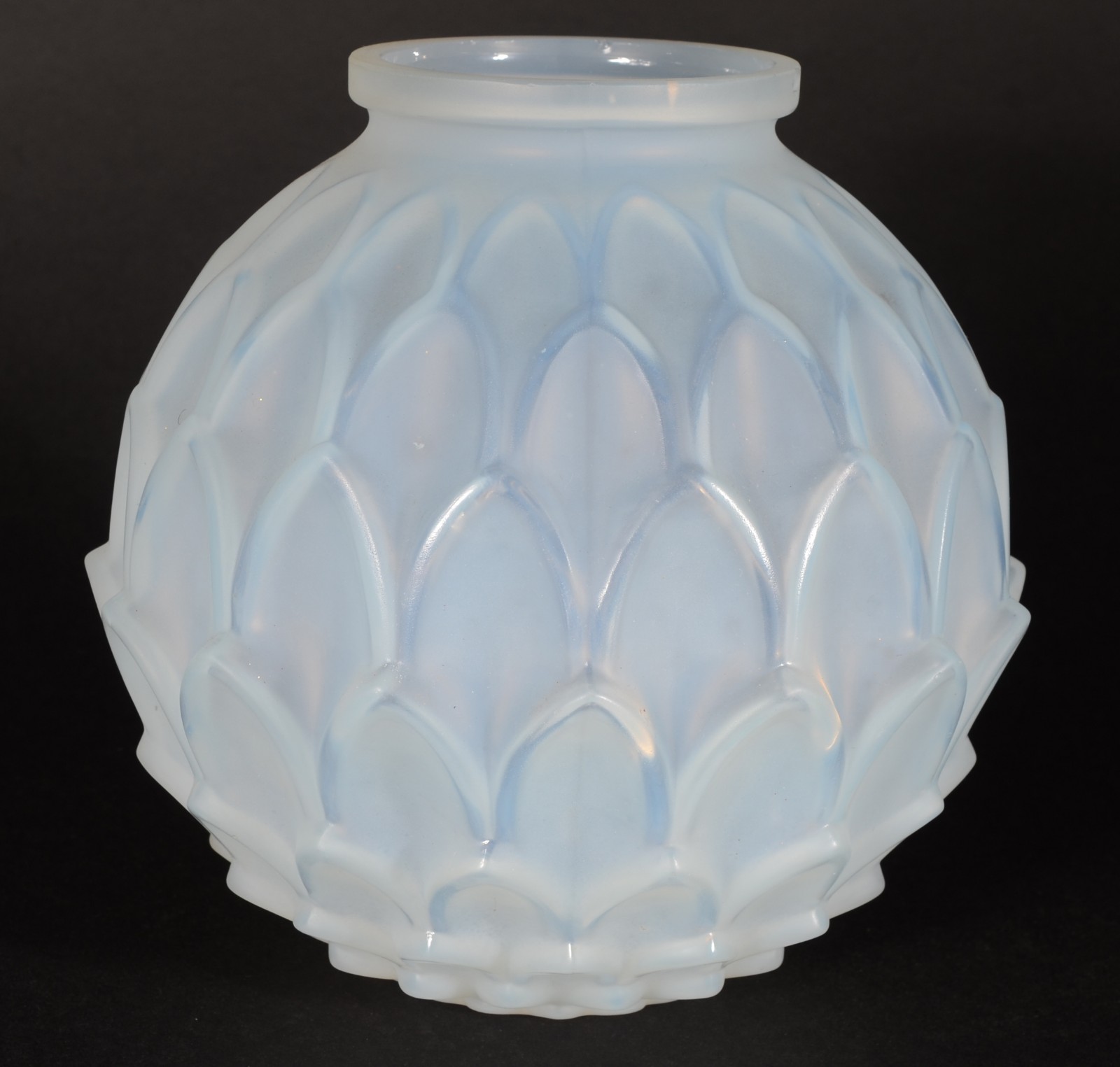 Vaso de pasta de vidro ao gosto Lalique. - foto 3 de 7