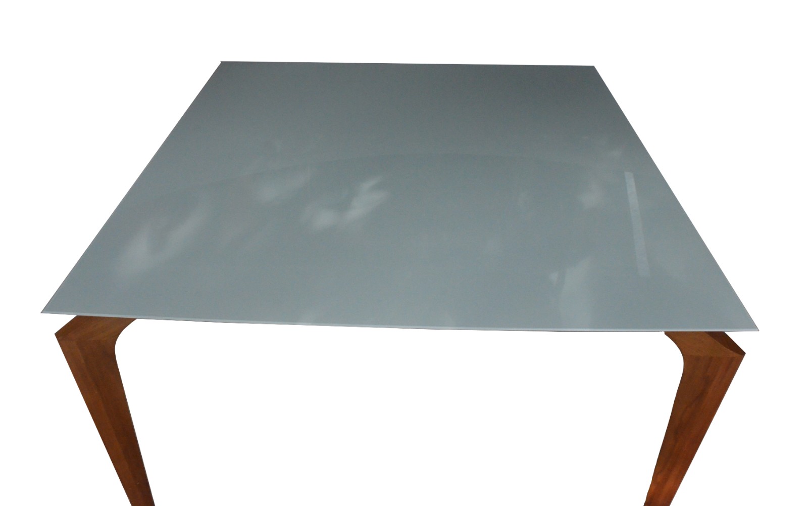 Mesa de jantar com tampo de vidro e base de madeira. Designer moderno. - foto 2 de 4