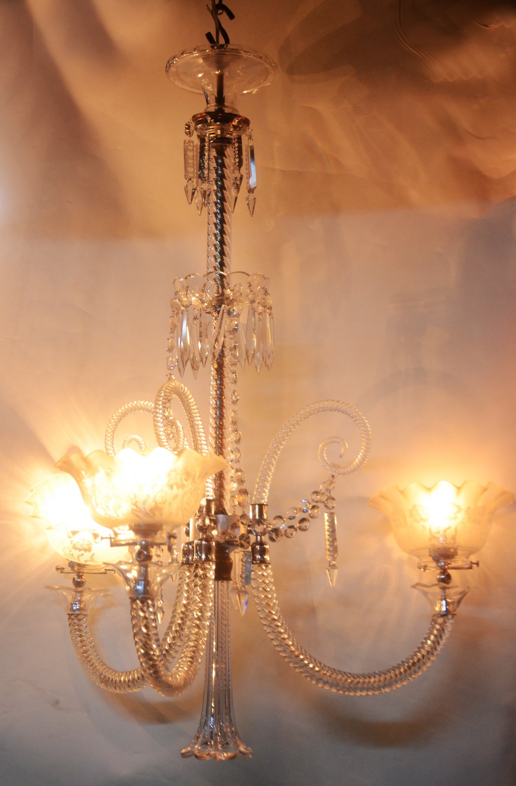 Lustre de cristal para 3 luzes, pingentes lapidados. - foto 5 de 5