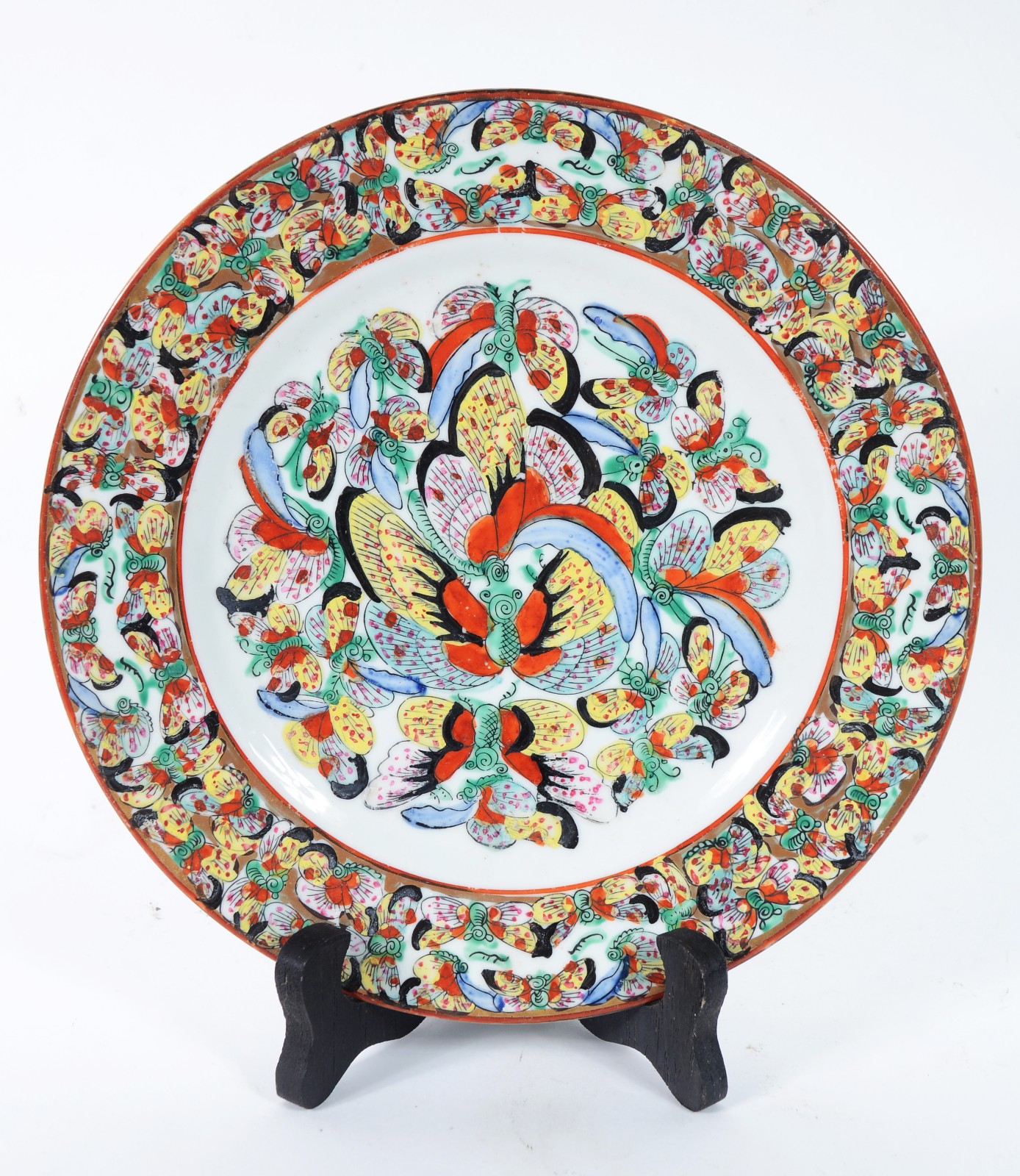 Duas peças de porcelana chinesa, sendo: bowl decorado com figuras e... - foto 2 de 11
