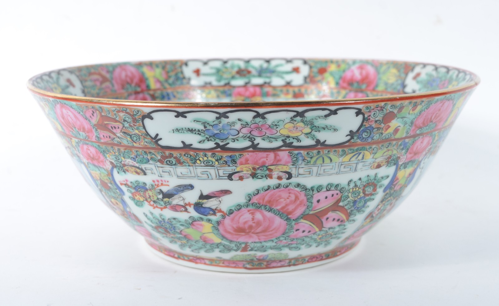 Duas peças de porcelana chinesa, sendo: bowl decorado com figuras e... - foto 4 de 11