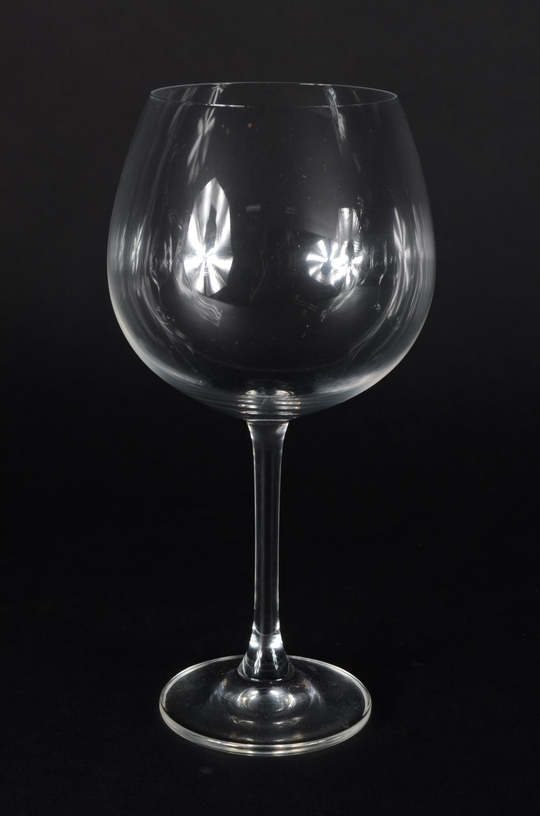 Seis taças para vinho de cristal. - foto 2 de 4