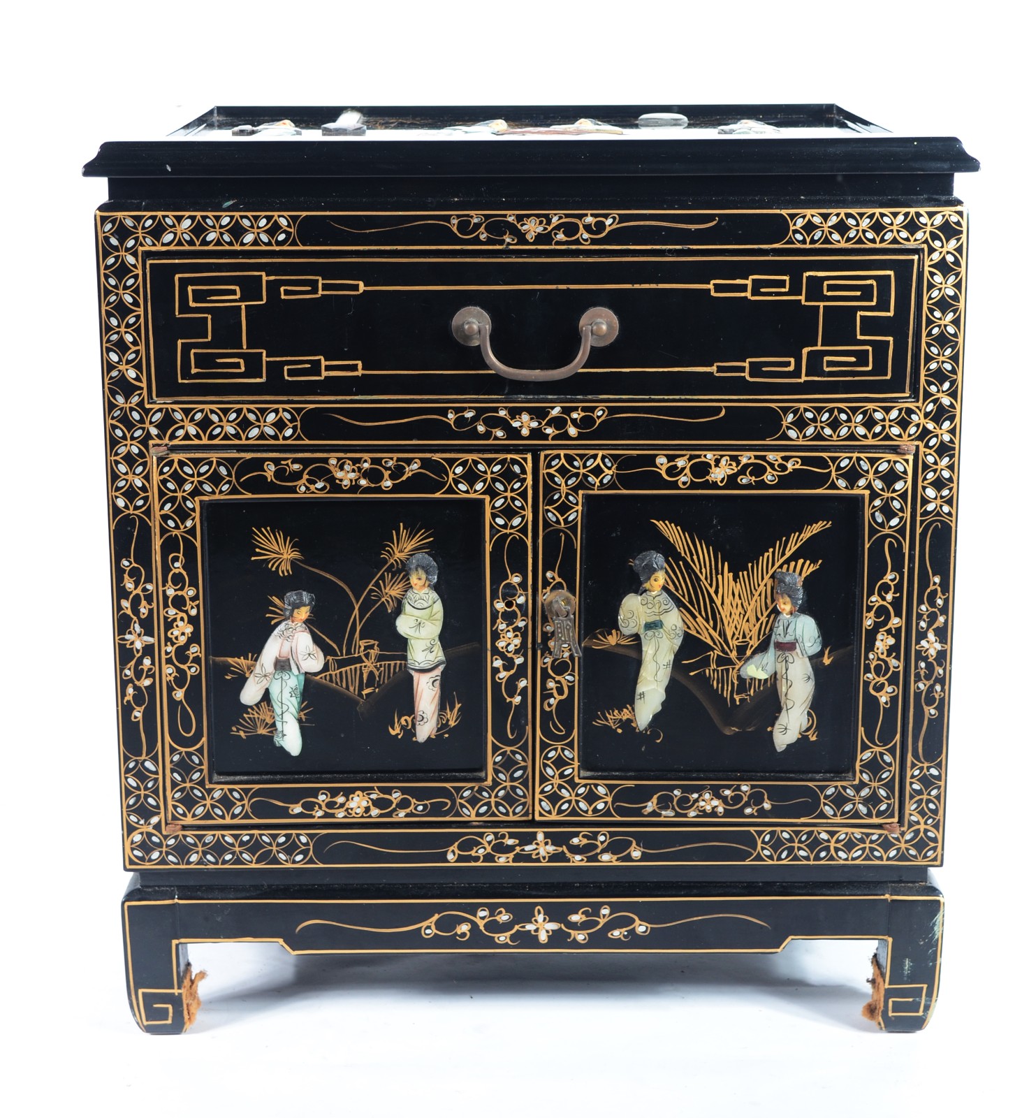 Mini comoda oriental de lacca negra decorada com figuras de gueixas... - foto 2 de 8