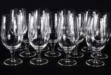 Conjunto com 12 copos de cristal para cerveja. - Conjunto com 12 copos de cristal para cerveja.