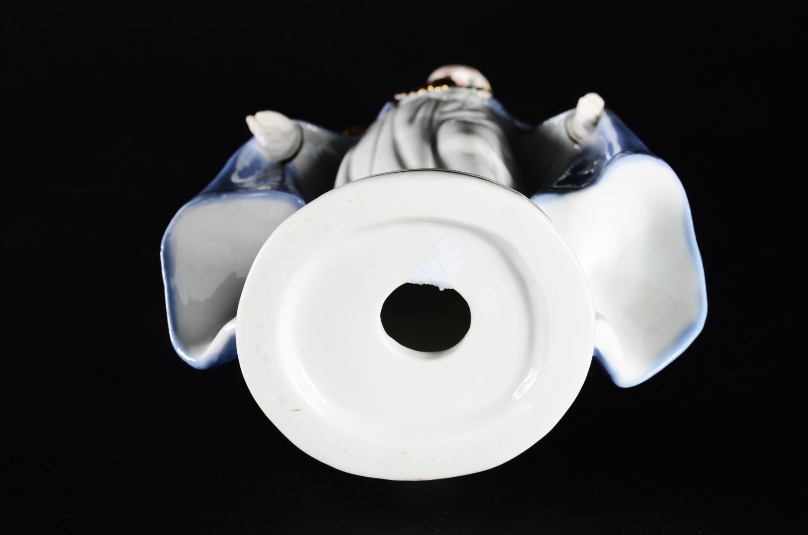 Estatueta de porcelana policromada representando Sagrado Coração de... - foto 7 de 7