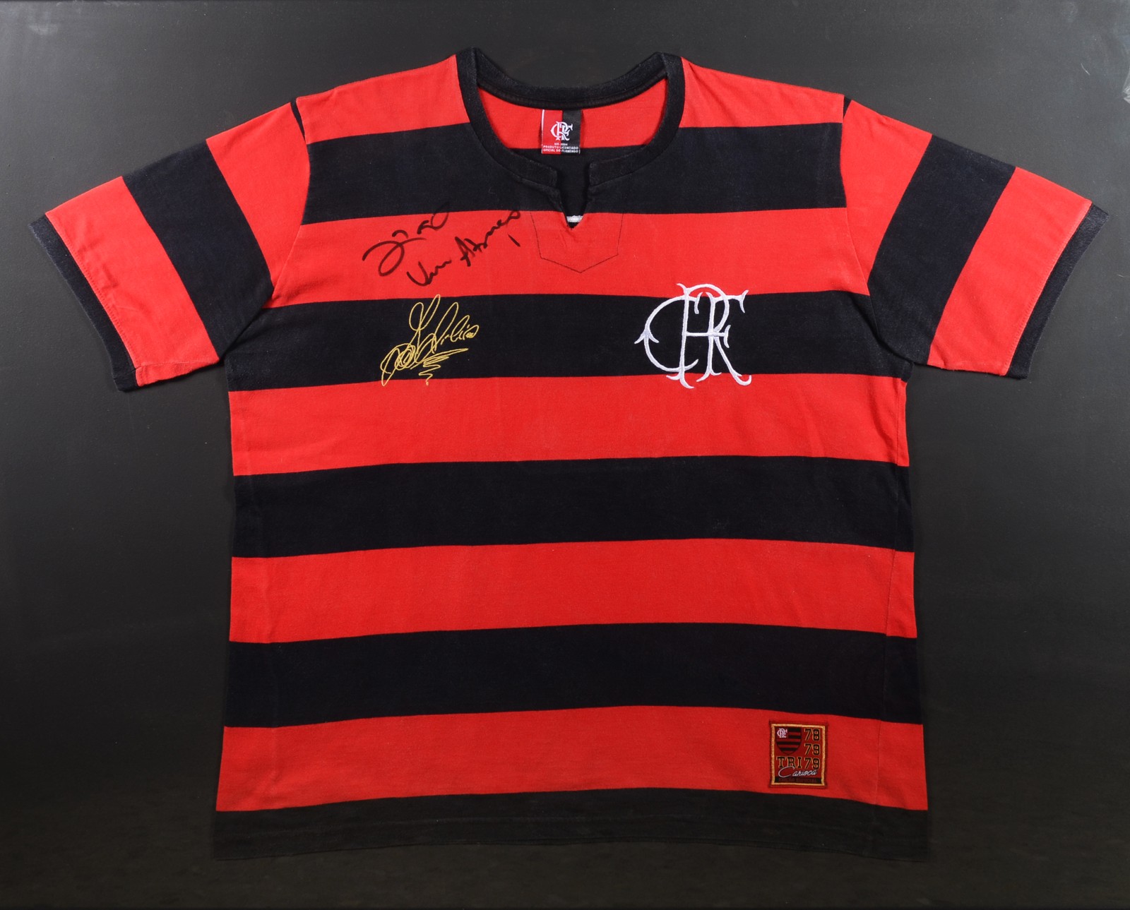 Camisa do Flamengo, autografada por Zico. - foto 1 de 7