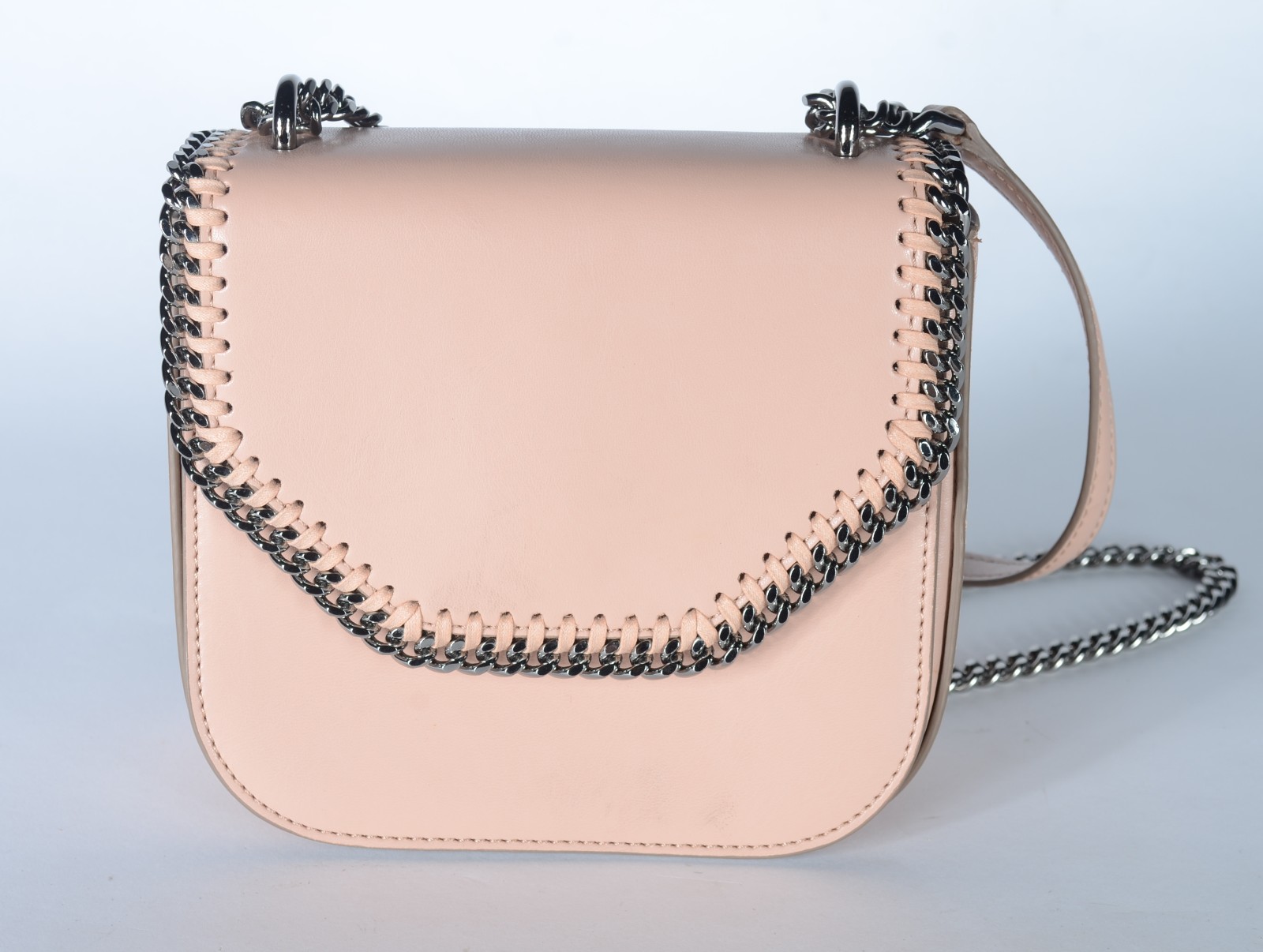 Bolsa feminina de couro ecológico rosado, "Falabella box small", alça... - foto 2 de 8