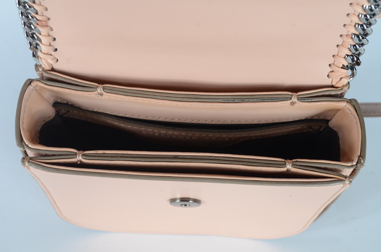 Bolsa feminina de couro ecológico rosado, "Falabella box small", alça... - foto 6 de 8