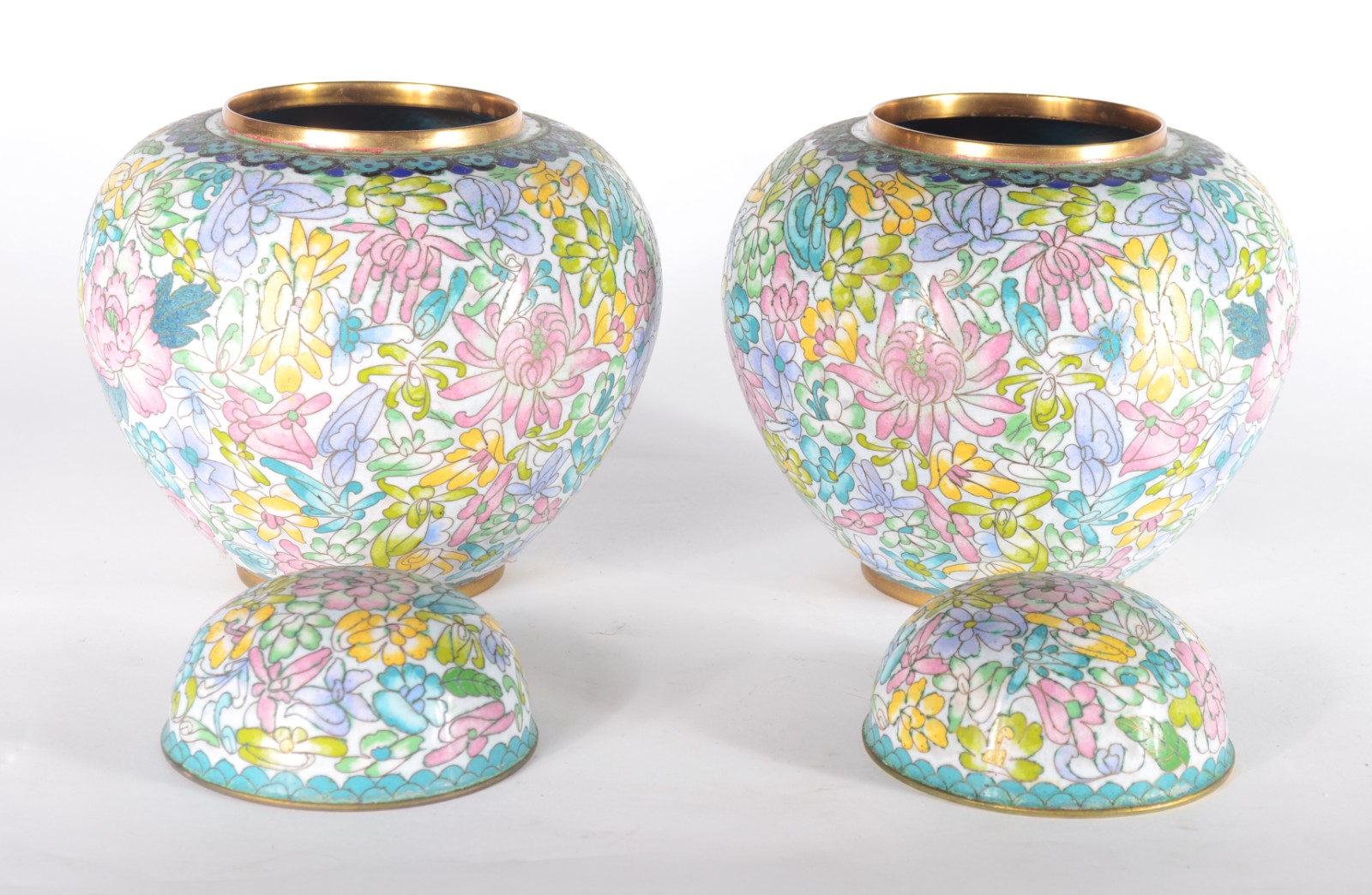 Par de potiches de cloisoné chines floral em policromia sobre fundo... - foto 2 de 4