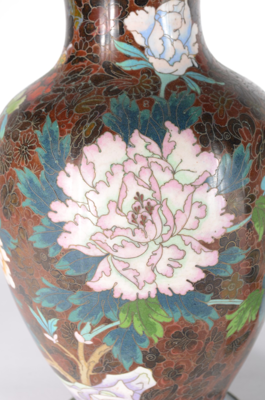 Dois vasos de cloisoné chines, decoração floral em policromia... - foto 2 de 7