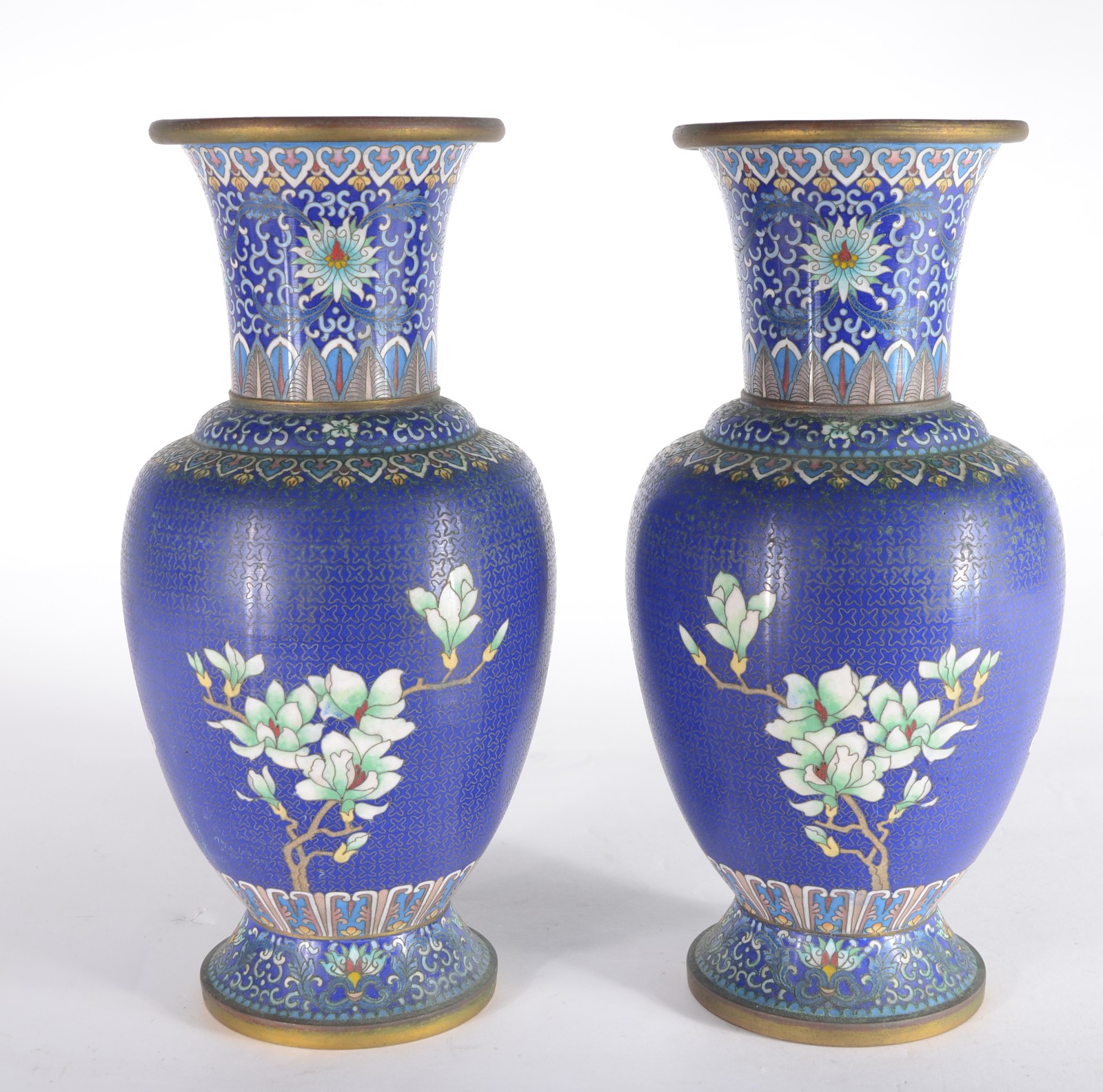 Par de vasos de cloisone chines, decoração floral em policromia sobre... - foto 4 de 6