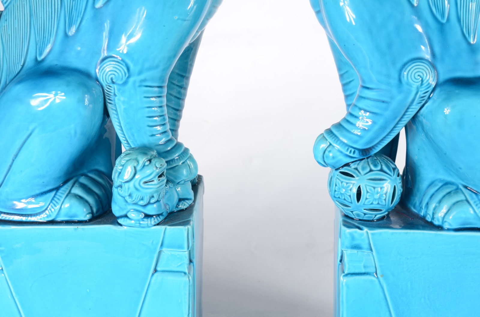 Par de grandes estatuetas de porcelana chinesa azul turquesa... - foto 3 de 8