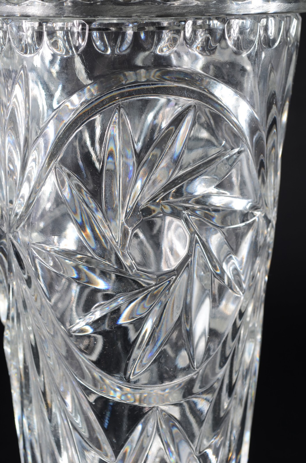Par de bombonieres de cristal tcheco lapidado. - foto 7 de 11