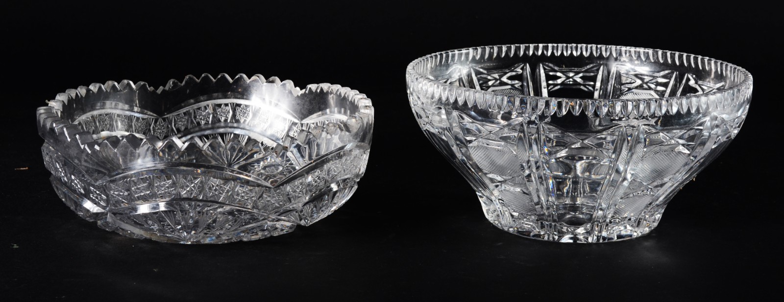 Duas fruteiras de cristal tcheco lapidado. - foto 1 de 11