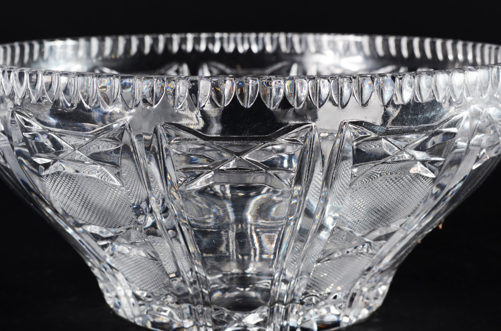 Duas fruteiras de cristal tcheco lapidado. - foto 3 de 11