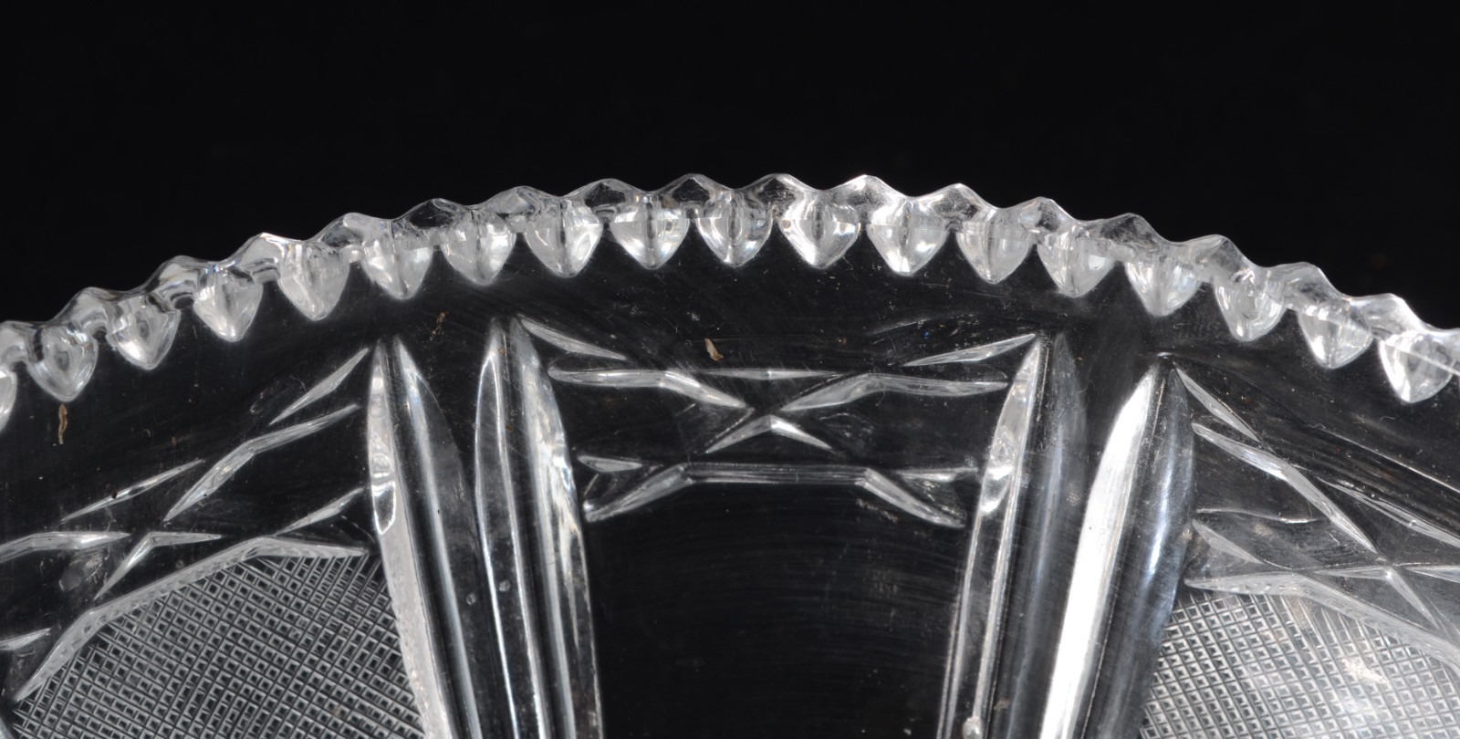 Duas fruteiras de cristal tcheco lapidado. - foto 8 de 11