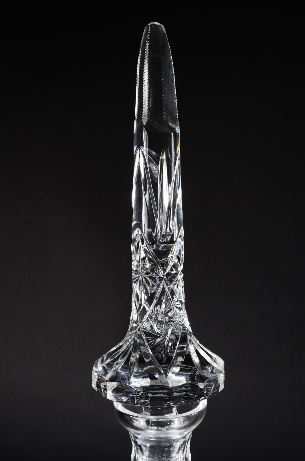 Grande garrafa de cristal tcheco lapidado. - foto 5 de 9