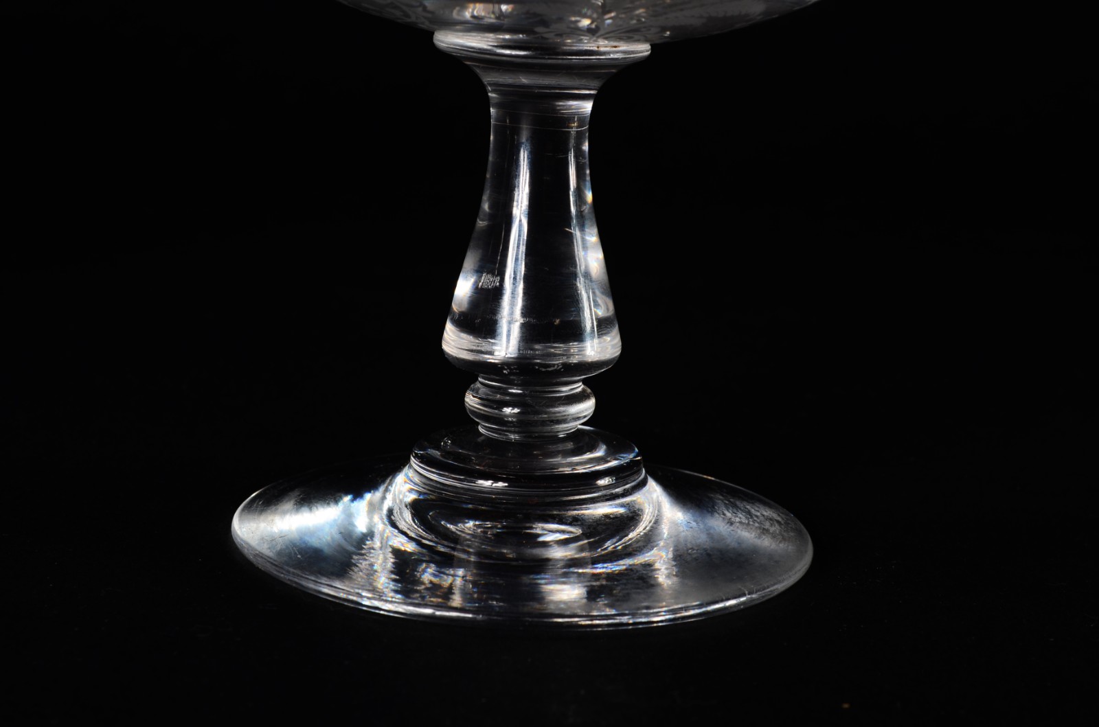 Seis taças para champagne de cristal lavrado. - foto 4 de 5