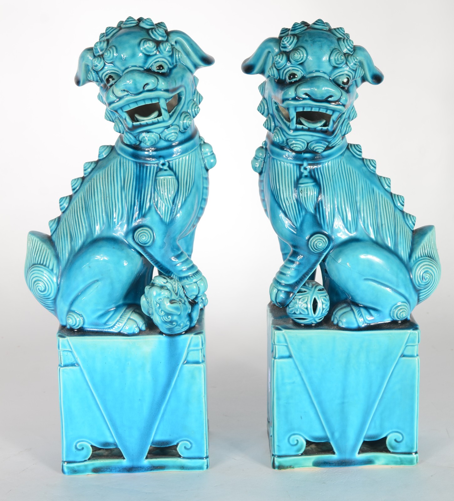 Par cães de fó de porcelana chinesa azul turquesa. - foto 1 de 9