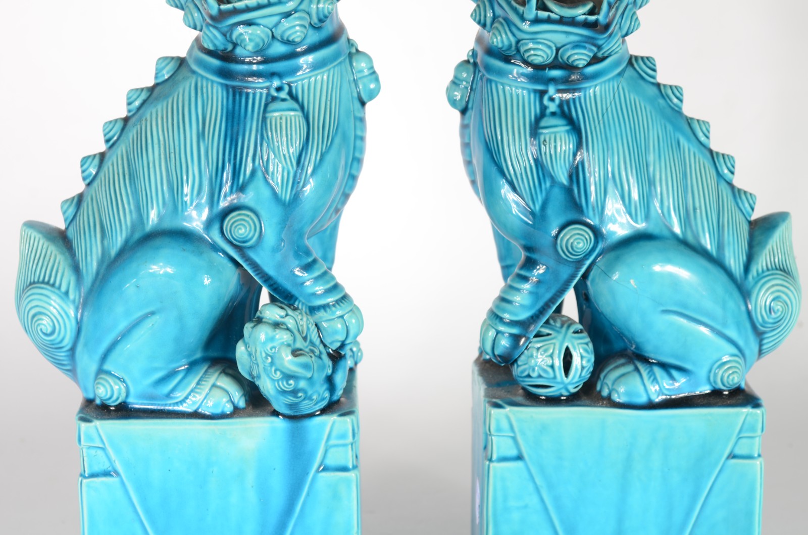 Par cães de fó de porcelana chinesa azul turquesa. - foto 4 de 9
