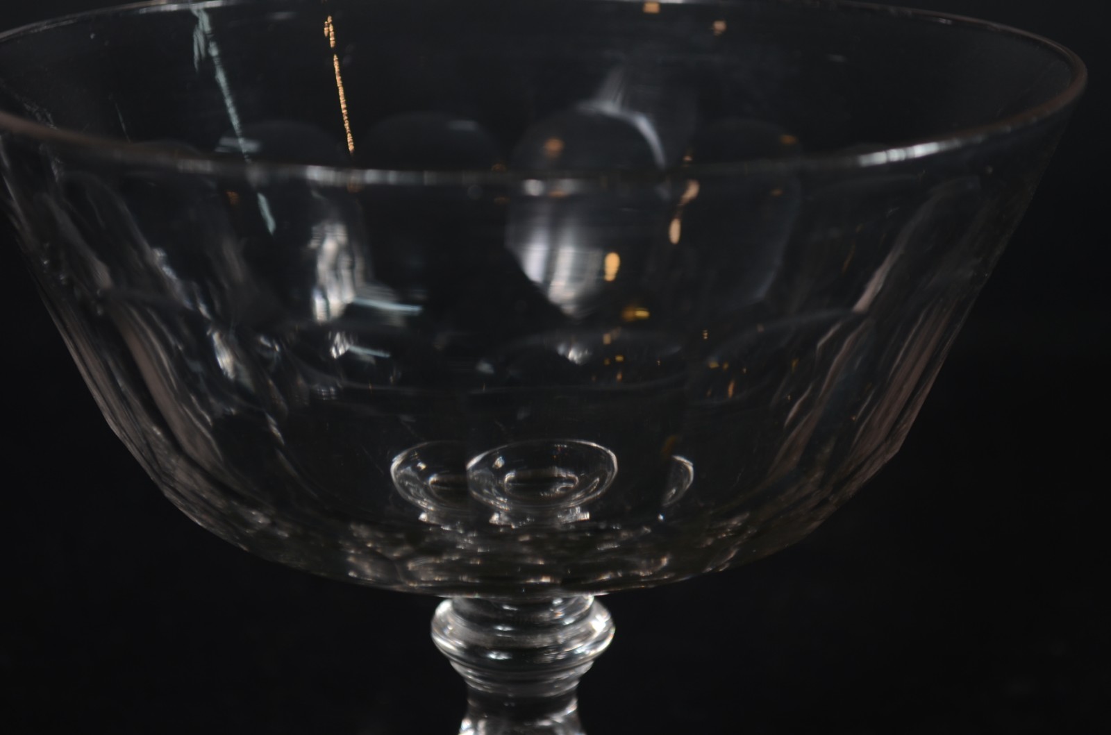 Duas compoteiras de cristal europeu lapidado e lavrado, presentoires... - foto 6 de 6