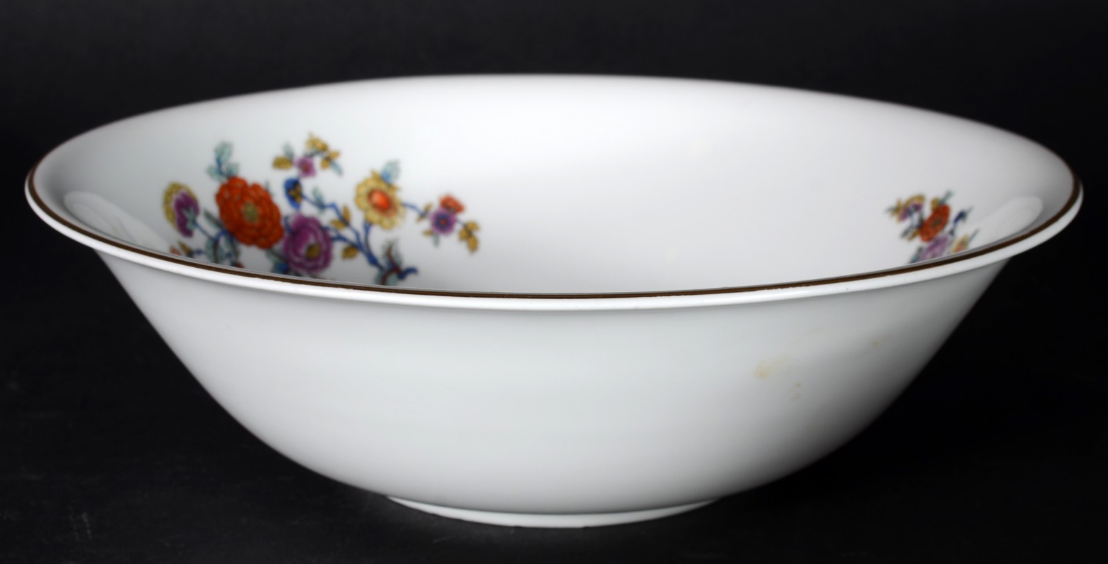 Serviço de jantar de porcelana Brennand, decorada com flores em... - foto 7 de 8