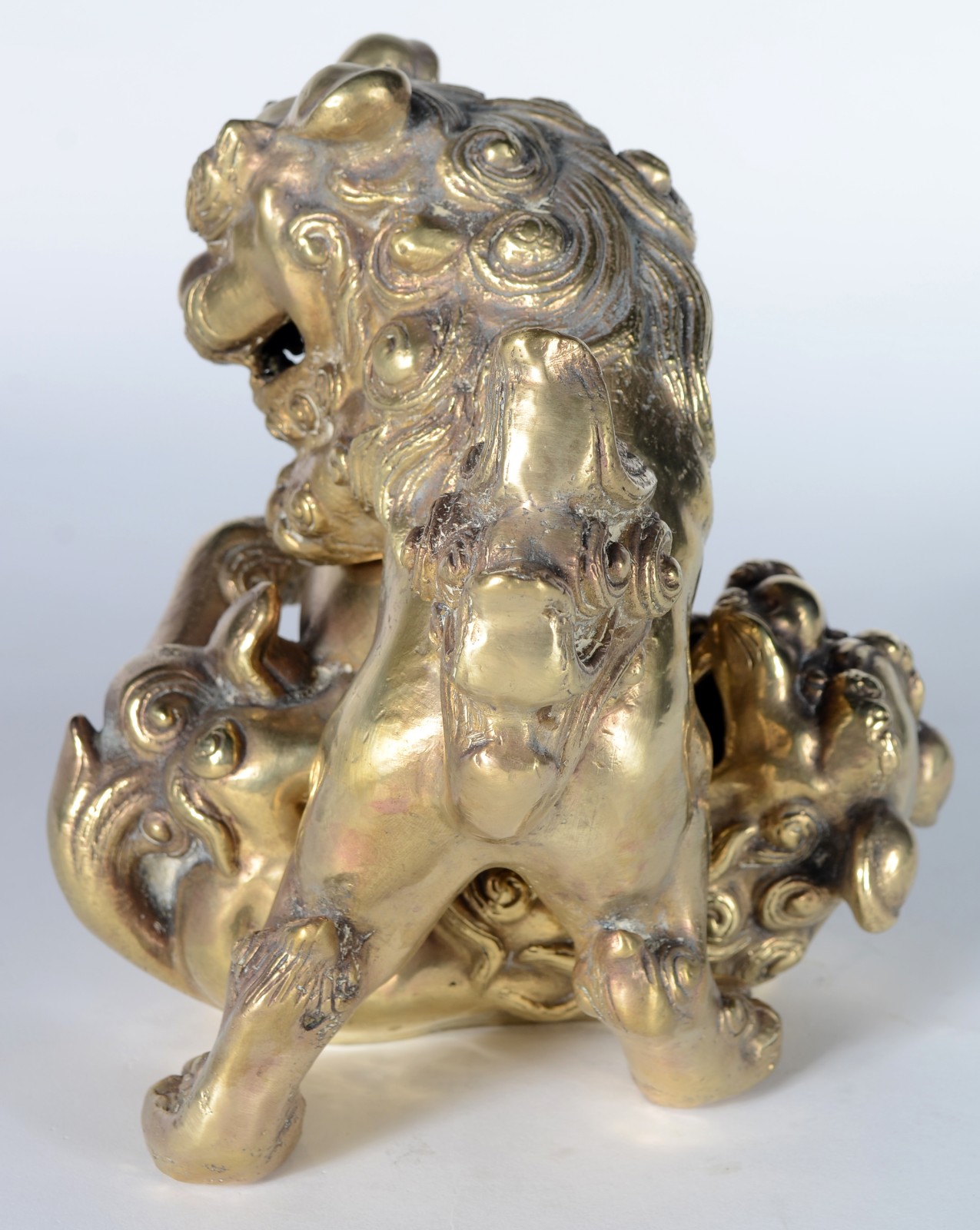 Duas esculturas de encaixar de bronze chines representando cães de fó. - foto 3 de 7