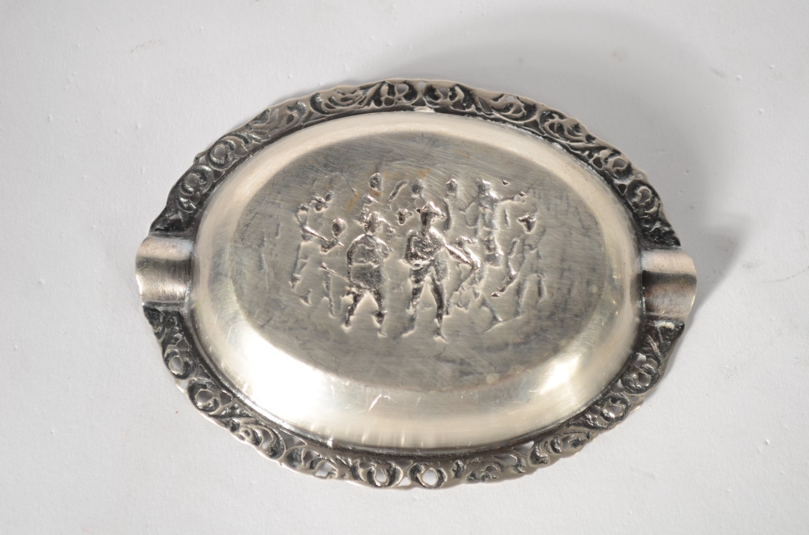 Diversas peças, sendo: 3 pratinhos ingleses Wedg Wood na cor azul... - foto 10 de 11