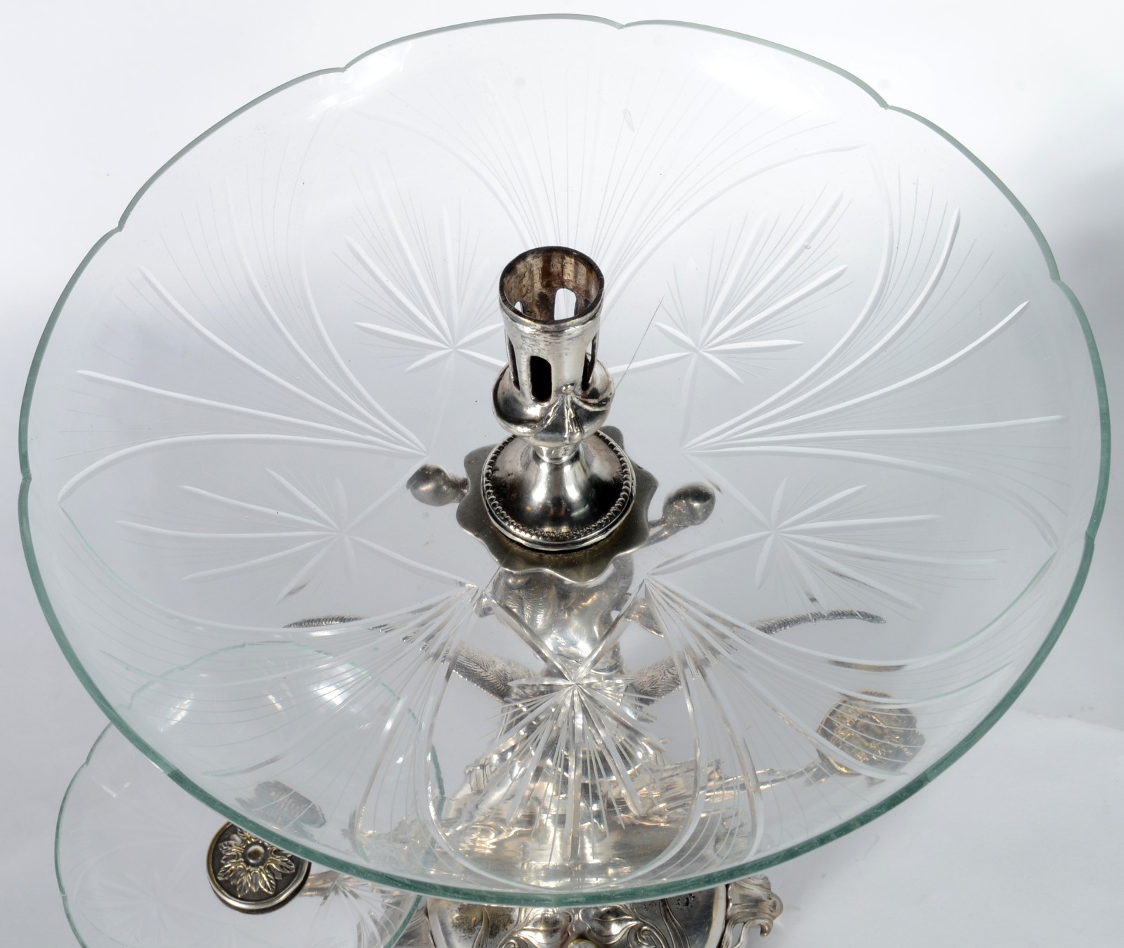 Fruteira/ floreira Art Nouveau, base de metal prateado na forma de... - foto 8 de 11