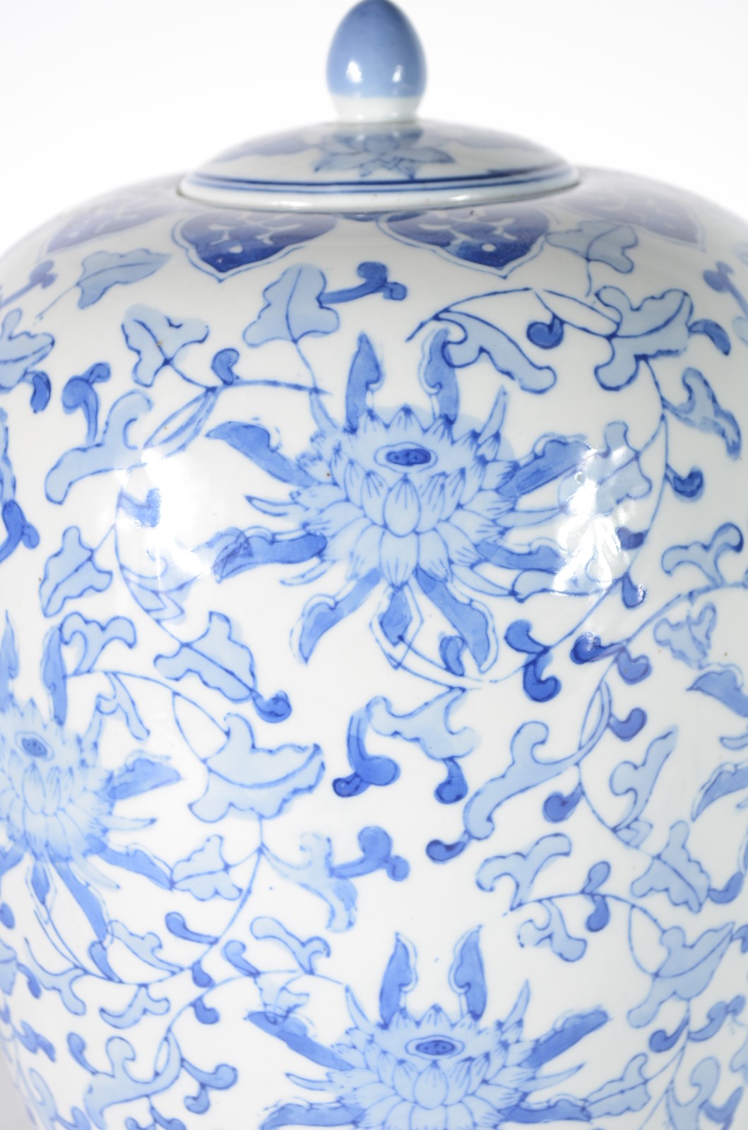 Potiche de porcelana chinesa azul e branca. - foto 2 de 8