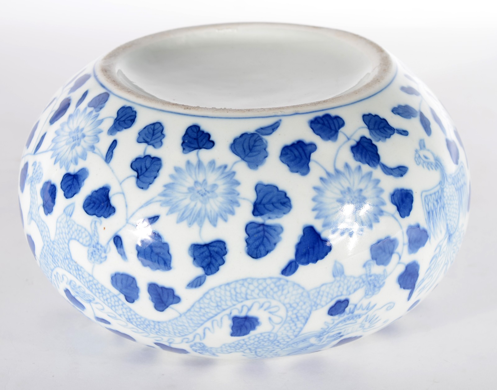 Bowl de porcelana azul e branca, base de madeira. - foto 3 de 3