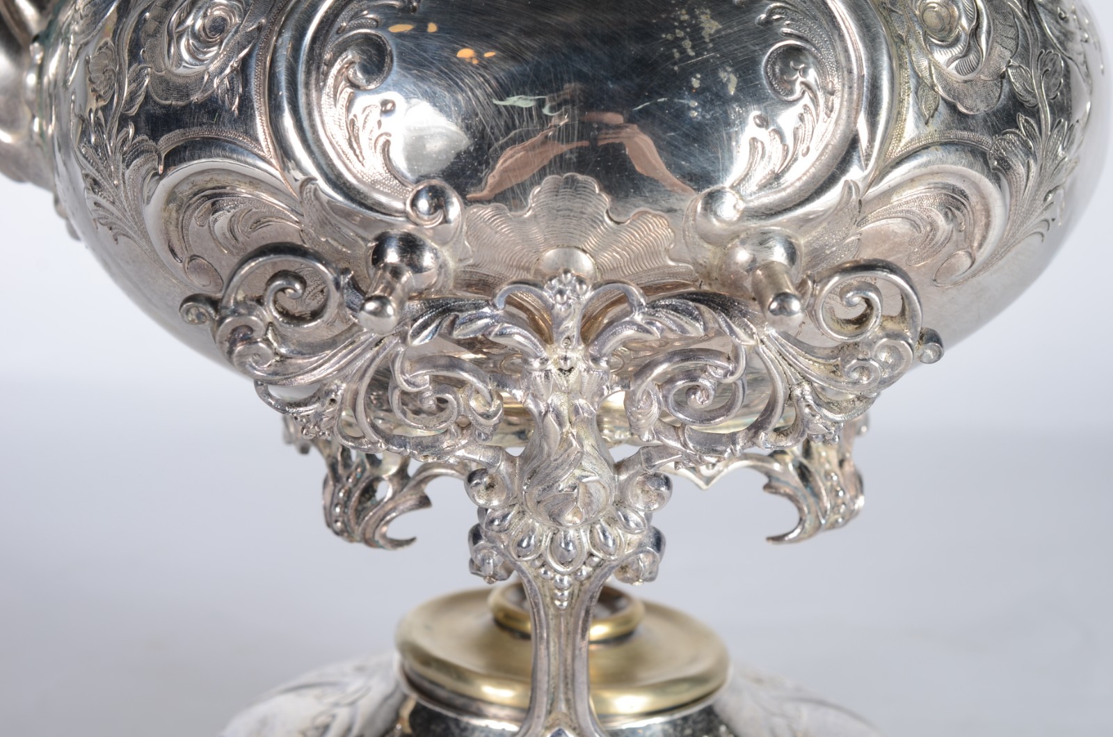 Samovar Art Nouveau de metal prateado ingles, contrastado, trabalhado... - foto 2 de 11