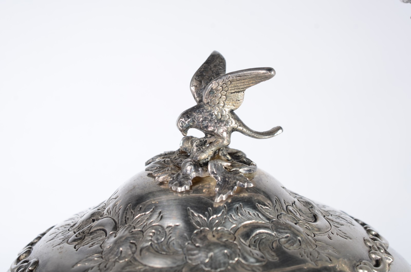 Samovar Art Nouveau de metal prateado ingles, contrastado, trabalhado... - foto 4 de 11