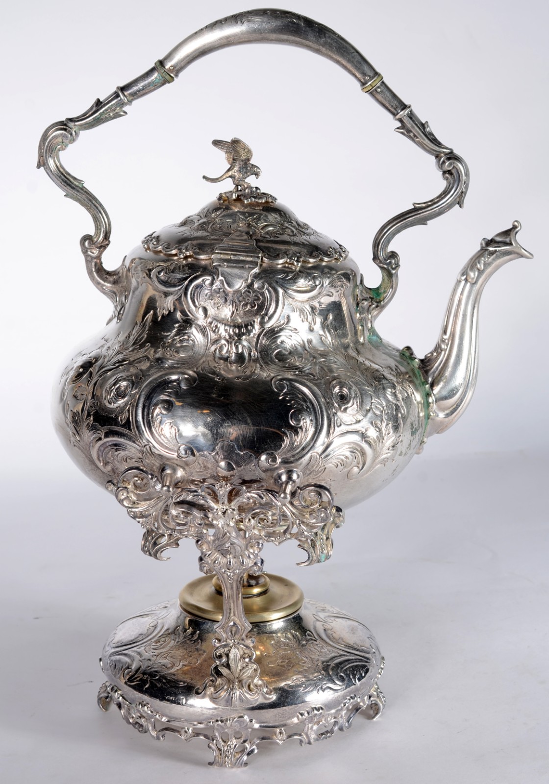 Samovar Art Nouveau de metal prateado ingles, contrastado, trabalhado... - foto 9 de 11