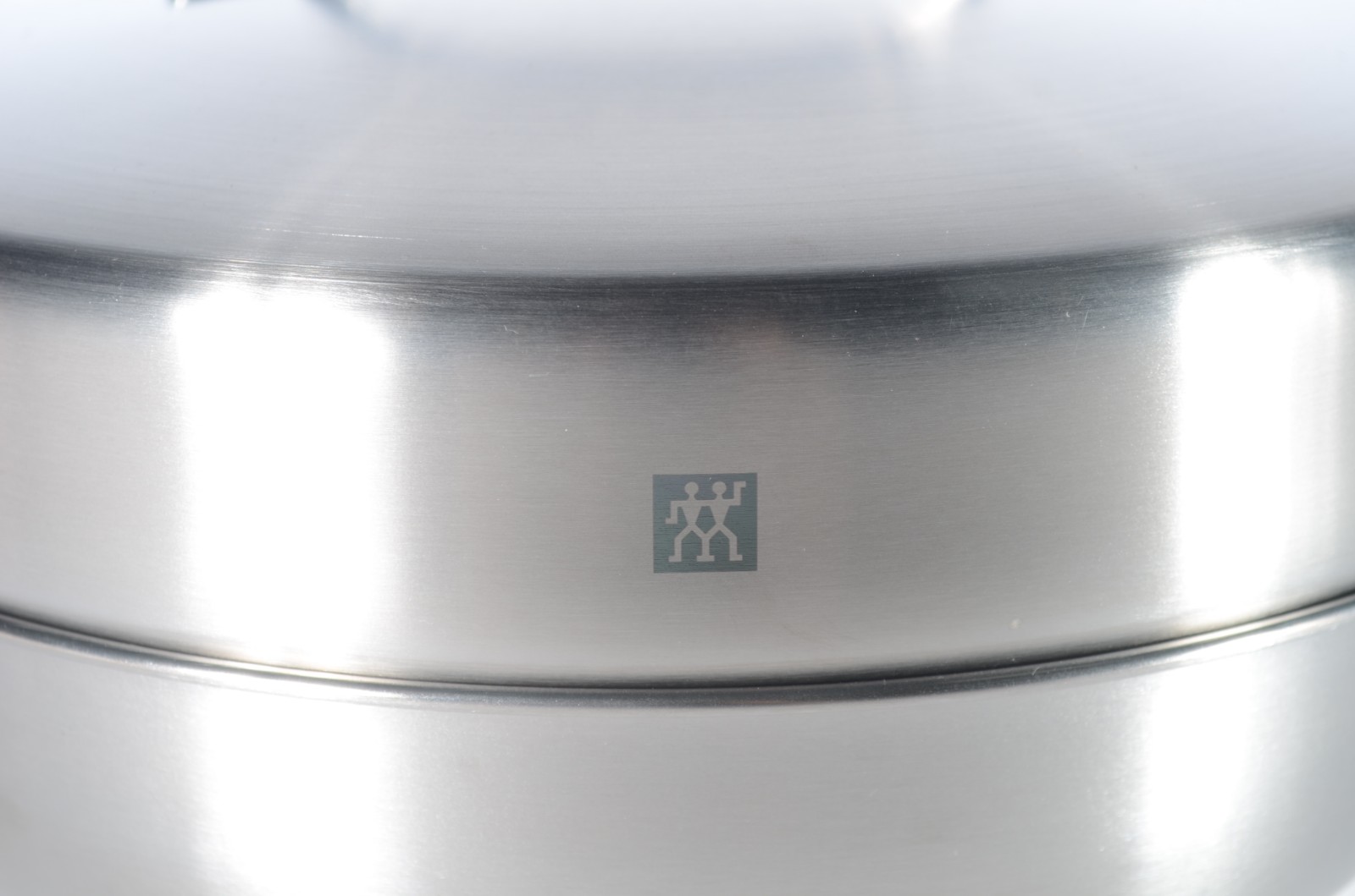 Set de caçarola e grelha para defumar, em aço inox. - foto 4 de 6