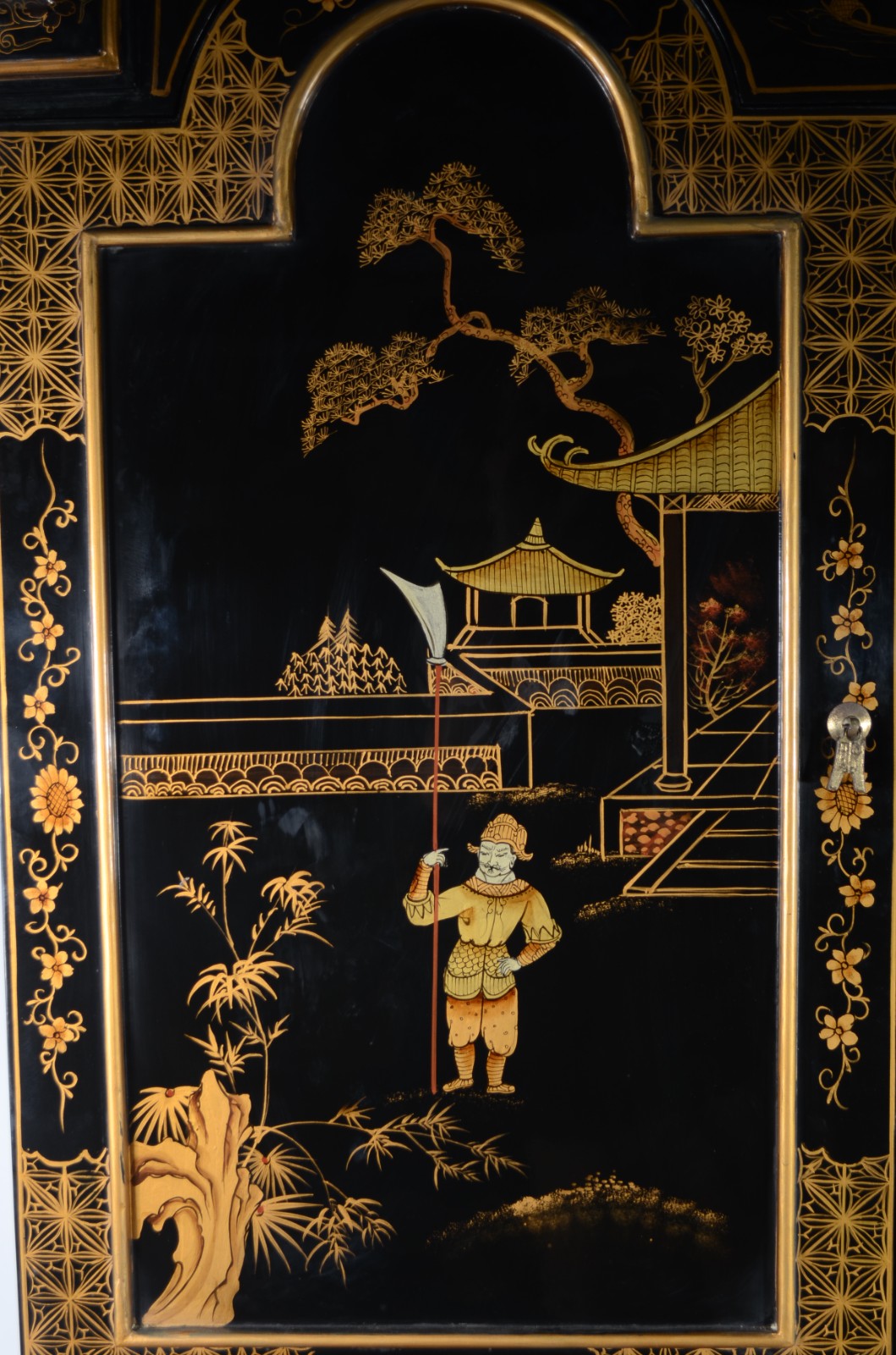 Cômoda escrivaninha em lacca com "chinoiserie", parte inferior com... - foto 5 de 11