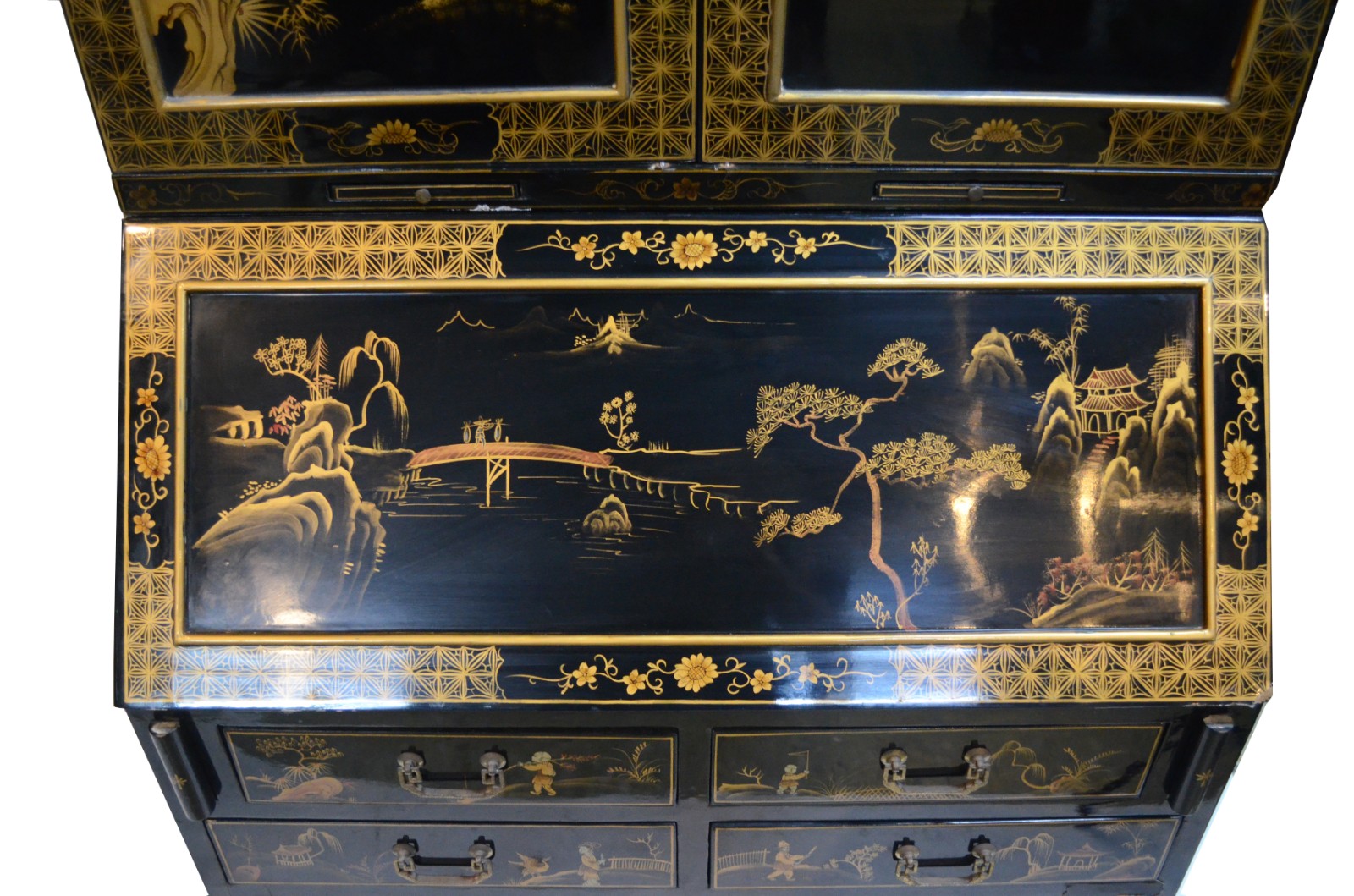 Cômoda escrivaninha em lacca com "chinoiserie", parte inferior com... - foto 6 de 11