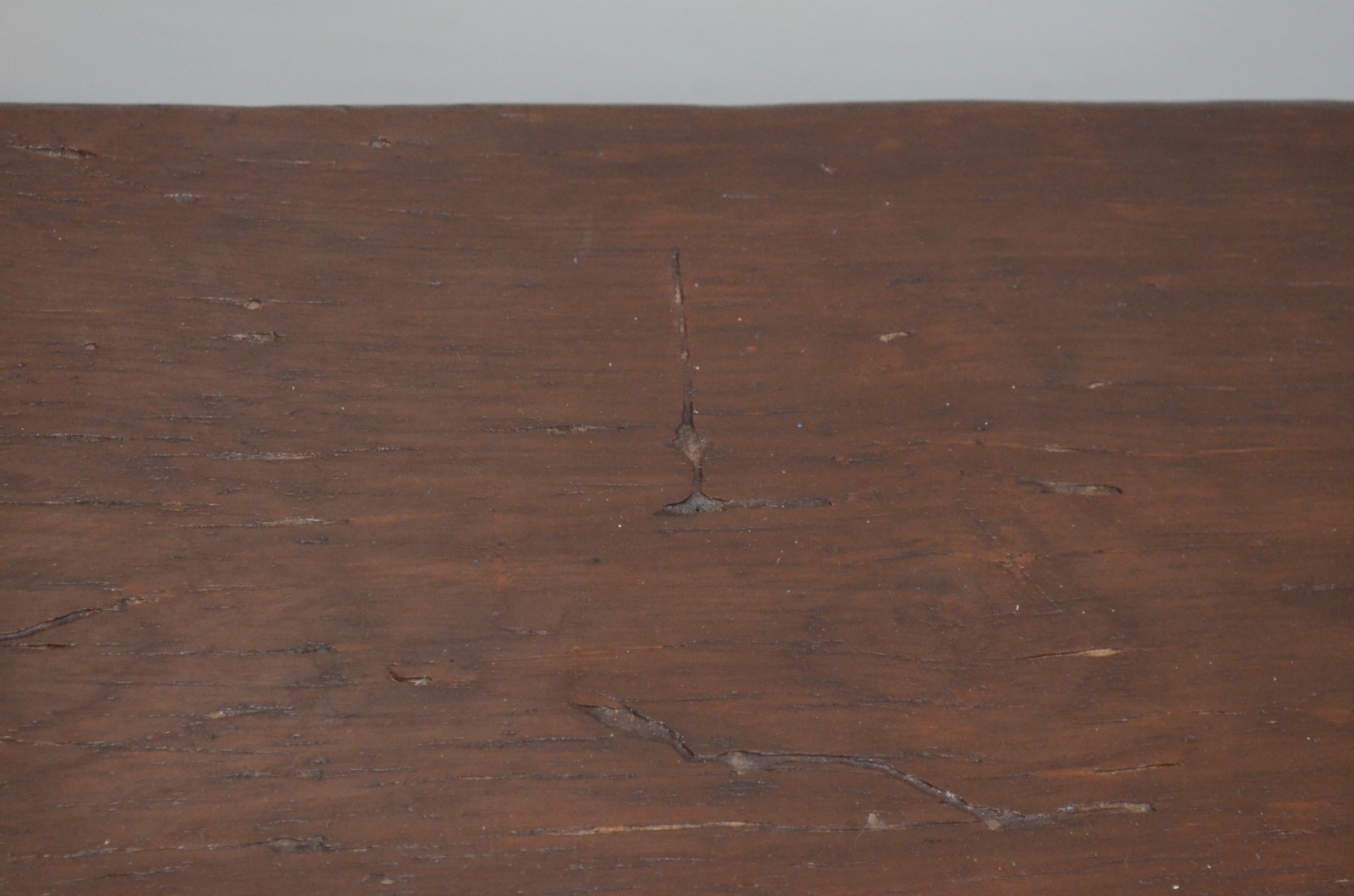 Mesa de fazenda em madeira rústica, dita "de cavalete", tampo liso... - foto 7 de 7