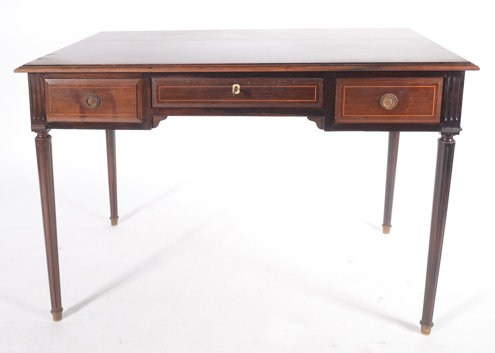 Mesa de escritório de jacarandá, tampo retangular com tres gavetas... - foto 2 de 5
