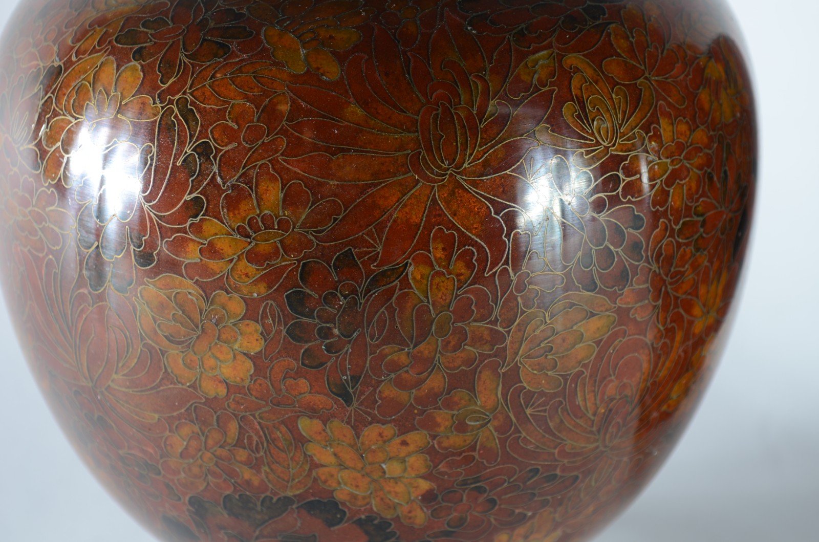 Par de potiches de cloisoné chines, decoração floral sobre fundo... - foto 2 de 8