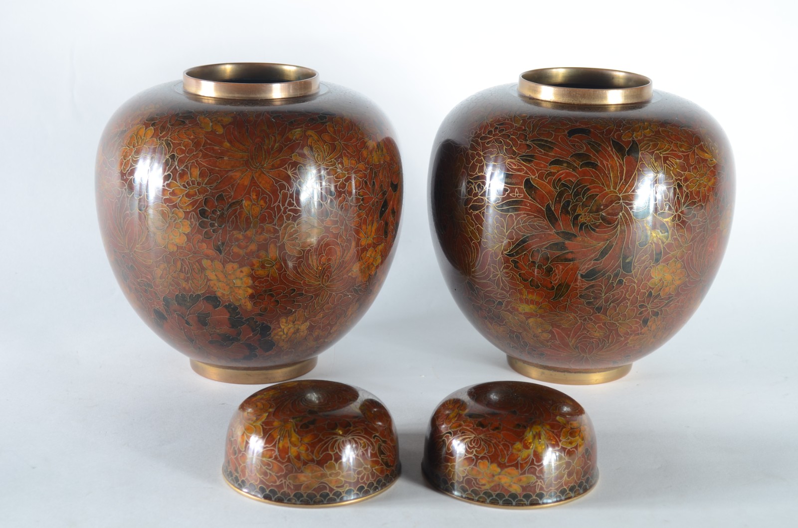 Par de potiches de cloisoné chines, decoração floral sobre fundo... - foto 5 de 8