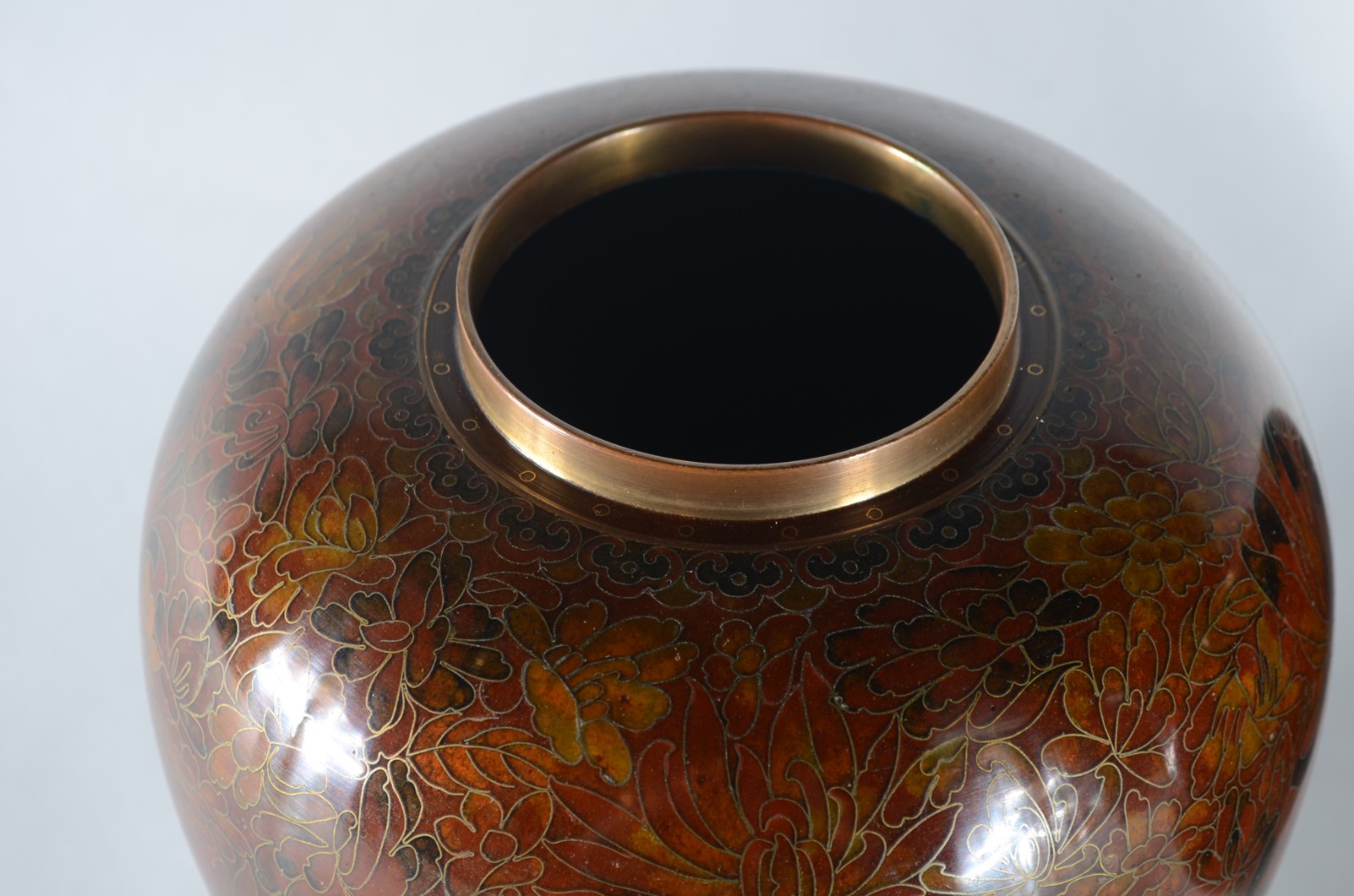 Par de potiches de cloisoné chines, decoração floral sobre fundo... - foto 6 de 8