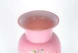 Vaso de opalina rosa com pássaros em policromia. - Vaso de opalina rosa com pássaros em policromia.