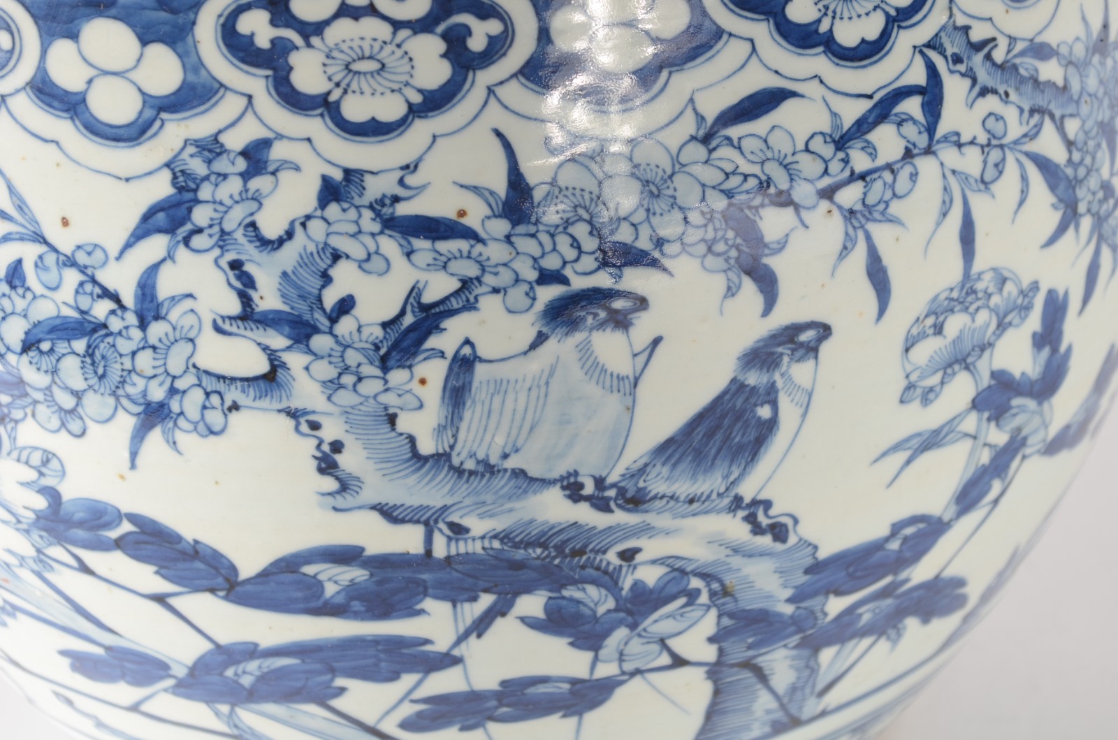Cachepot de porcelana oriental decorado com pássaros e flores em azul... - foto 2 de 6