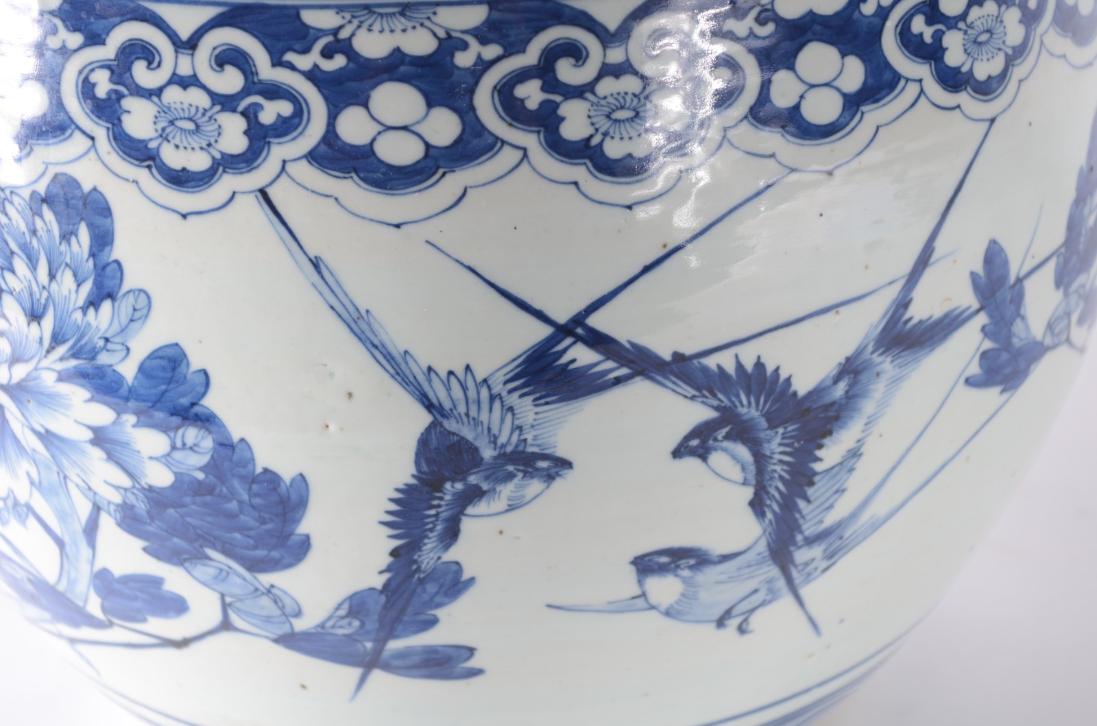 Cachepot de porcelana oriental decorado com pássaros e flores em azul... - foto 4 de 6