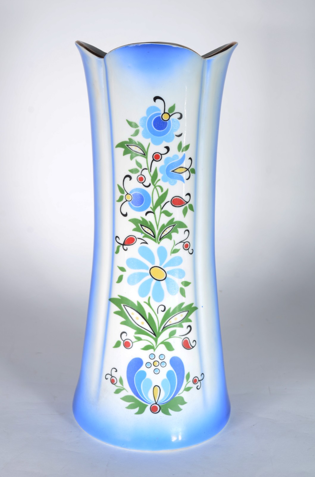 Vaso de porcelana polonesa azul degradé com flores em policromia... - foto 1 de 6