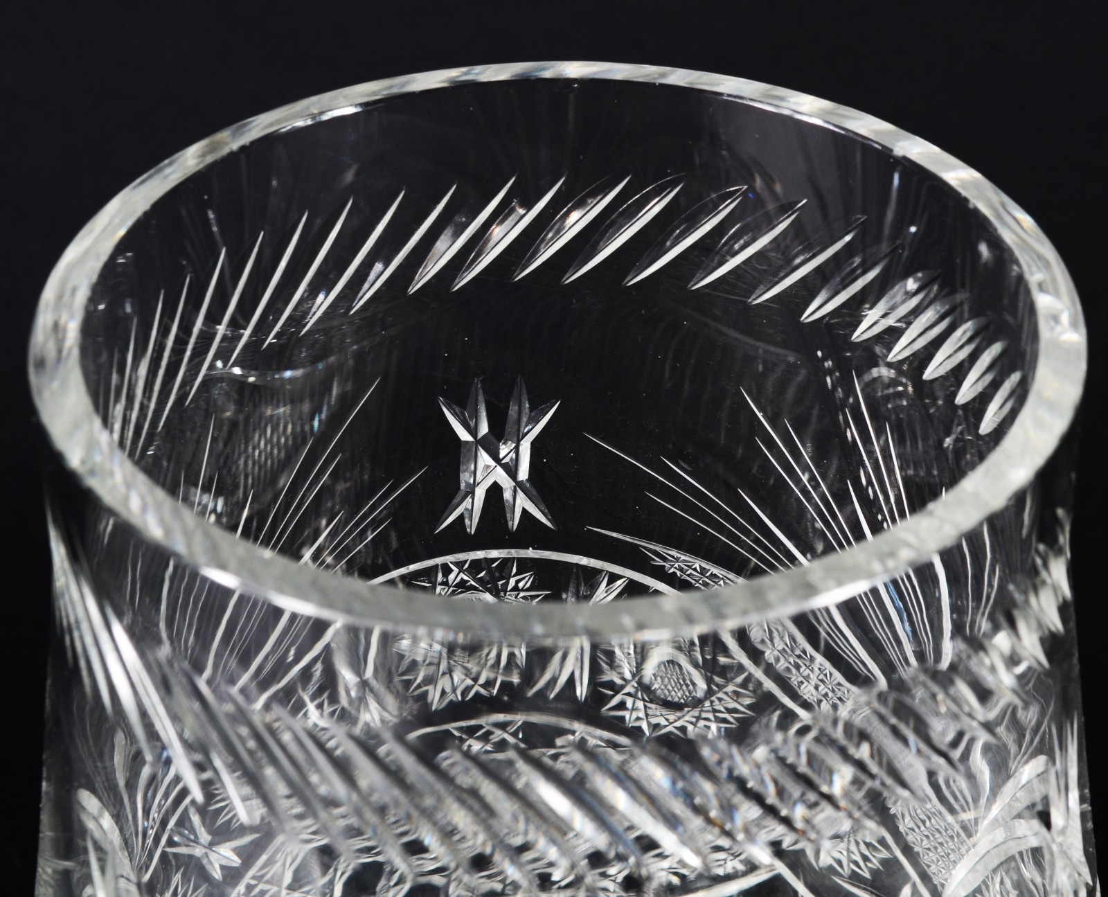 Grande potiche de cristal lapidado. - foto 4 de 6